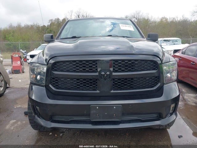 Продажа на аукционе авто 2018 Ram 1500 Express  4x4 6'4 Box, vin: 1C6RR7FTXJS203417, номер лота: 44581440