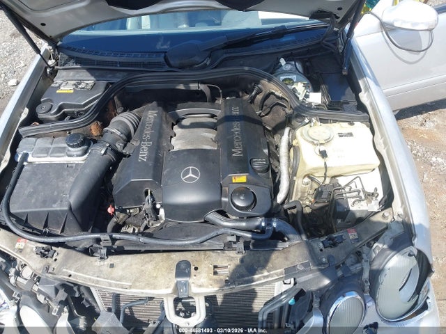 Продаж на аукціоні авто 2001 Mercedes-benz Clk 320, vin: WDBLK65G31T061647, номер лоту: 44581493