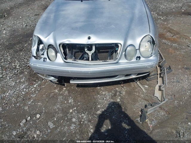 Продаж на аукціоні авто 2001 Mercedes-benz Clk 320, vin: WDBLK65G31T061647, номер лоту: 44581493