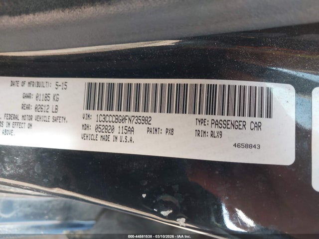 44581538 :رقم المزاد ، 1C3CCCBG0FN735982 vin ، 2015 Chrysler 200 S مزاد بيع
