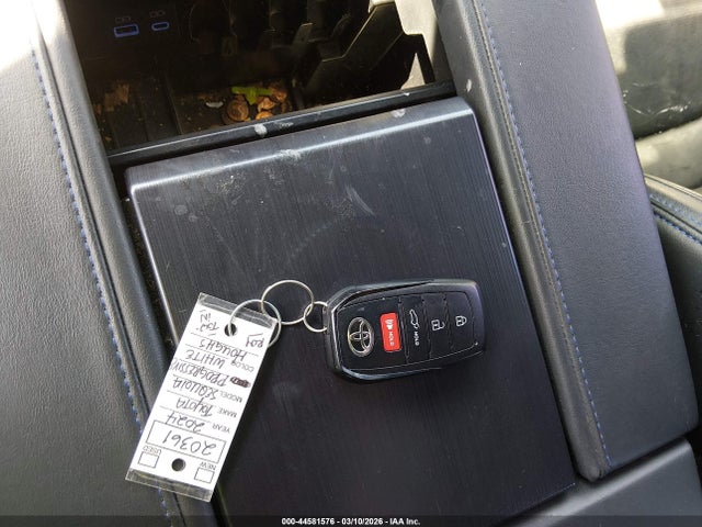 Toyota Sequoia Platinum 2024 7SVAAABA2RX024484 Image 11