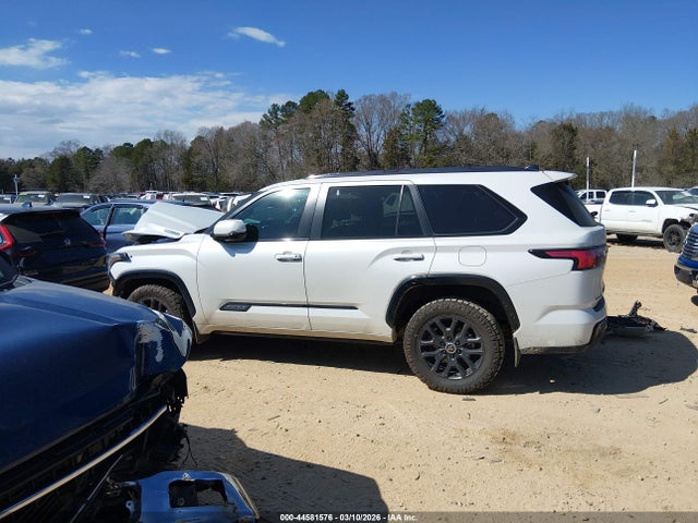 Toyota Sequoia Platinum 2024 7SVAAABA2RX024484 Image 15