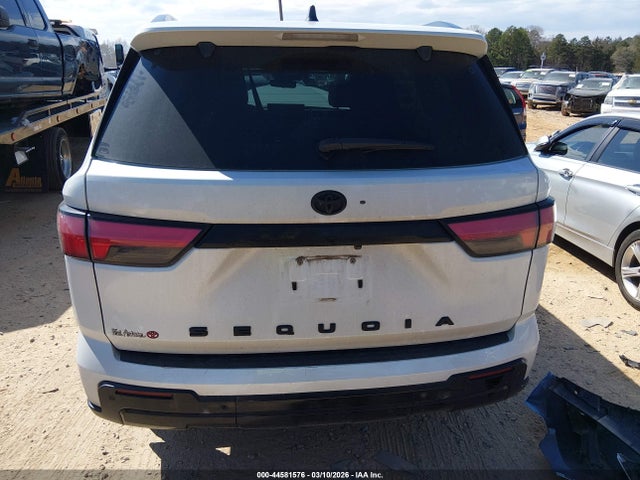 Toyota Sequoia Platinum 2024 7SVAAABA2RX024484 Image 17