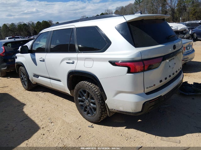 Toyota Sequoia Platinum 2024 7SVAAABA2RX024484 Image 3