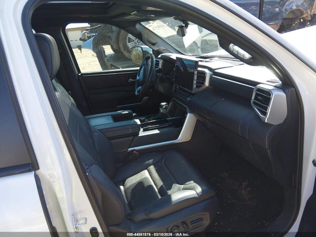 Toyota Sequoia Platinum 2024 7SVAAABA2RX024484 Image 5