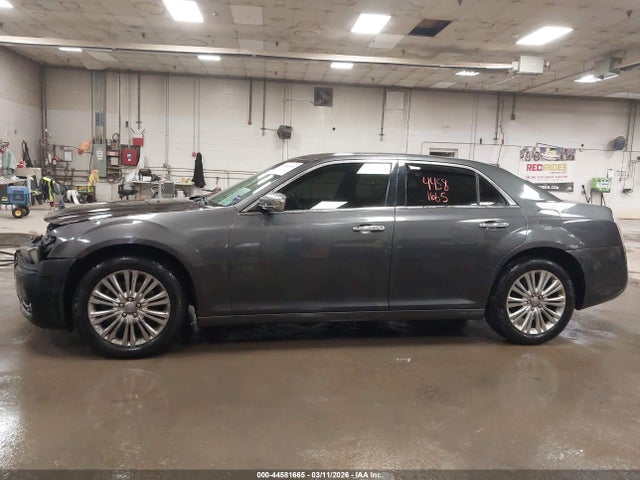2013 Chrysler 300c Awd მანქანა იყიდება აუქციონზე, vin: 2C3CCAKG8DH708491, აუქციონის ნომერი: 44581665