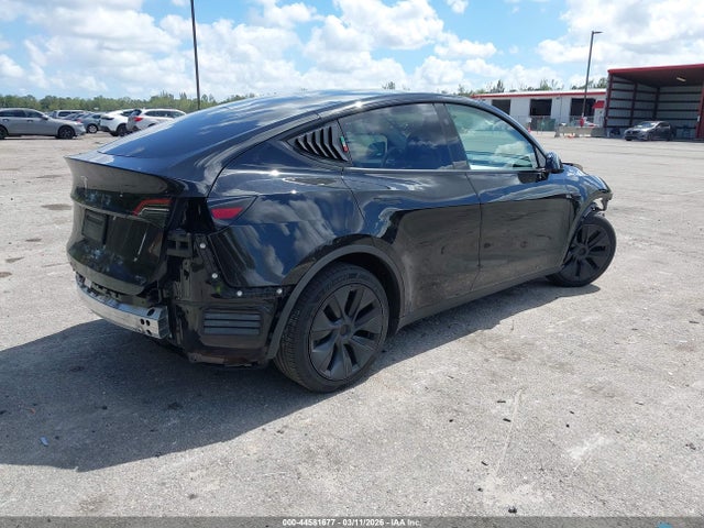 7SAYGDED4SF246655 Tesla Model Y Long Range Dual Motor Rear-wheel Drive