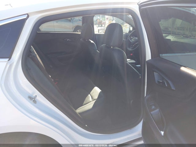 1G1ZH5SX6HF249833 Chevrolet Malibu Premier