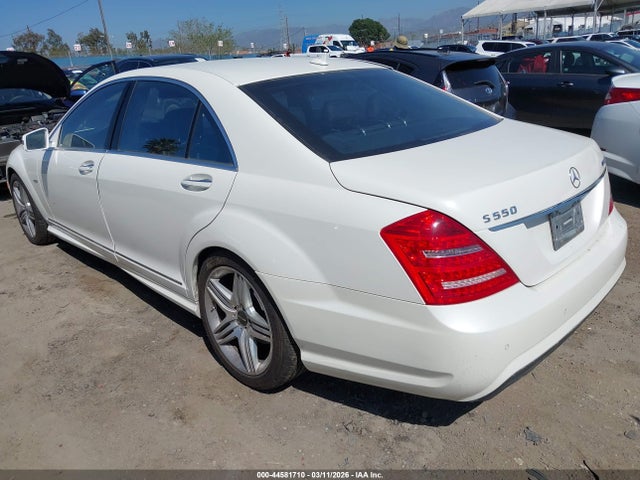 2012 MERCEDES-BENZ S 550 WDDNG7DB9CA473406 Photo 2