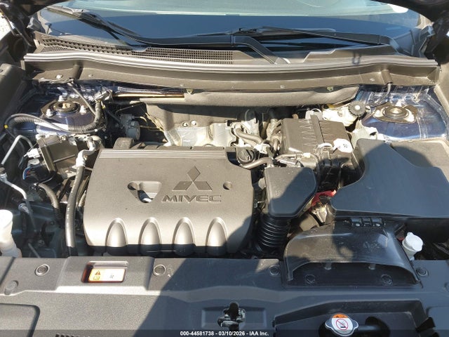 2018 MITSUBISHI OUTLANDER JA4AZ3A39JZ057745 Photo 9