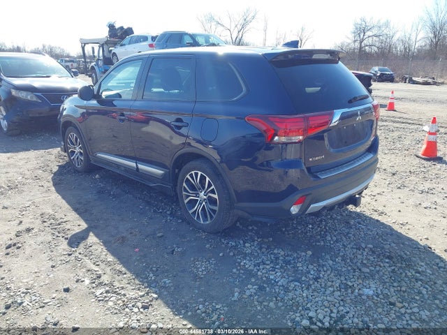2018 MITSUBISHI OUTLANDER JA4AZ3A39JZ057745 Photo 2