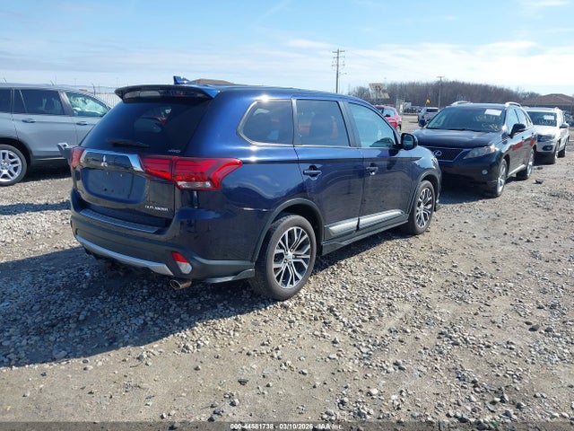2018 MITSUBISHI OUTLANDER JA4AZ3A39JZ057745 Photo 3