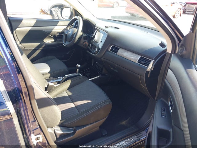2018 MITSUBISHI OUTLANDER JA4AZ3A39JZ057745 Photo 4