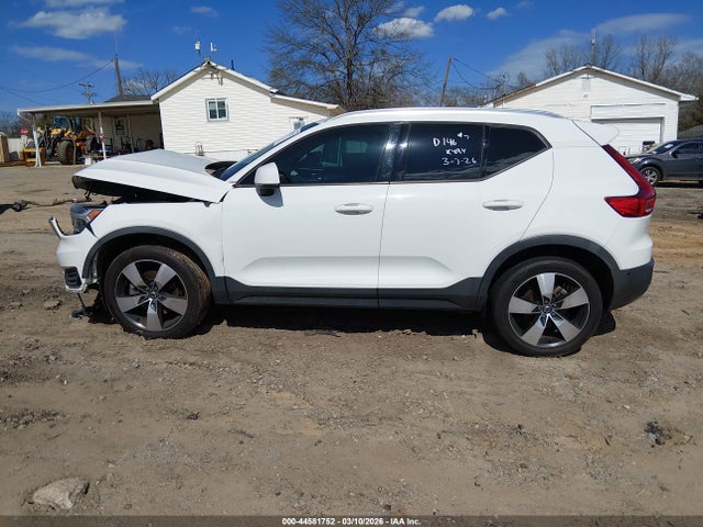 2019 Volvo Xc40 T5 Momentum/t5 R-design მანქანა იყიდება აუქციონზე, vin: YV4162XZ9K2012588, აუქციონის ნომერი: 44581752