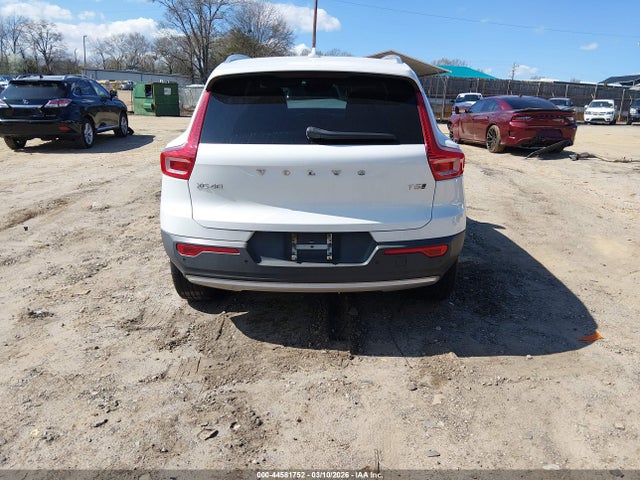 2019 Volvo Xc40 T5 Momentum/t5 R-design მანქანა იყიდება აუქციონზე, vin: YV4162XZ9K2012588, აუქციონის ნომერი: 44581752