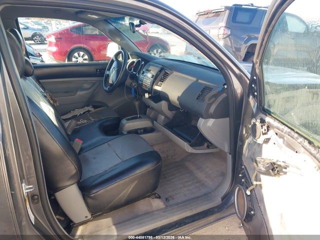 44581798 :رقم المزاد ، 5TFNX4CN8BX001696 vin ، 2011 Toyota Tacoma مزاد بيع