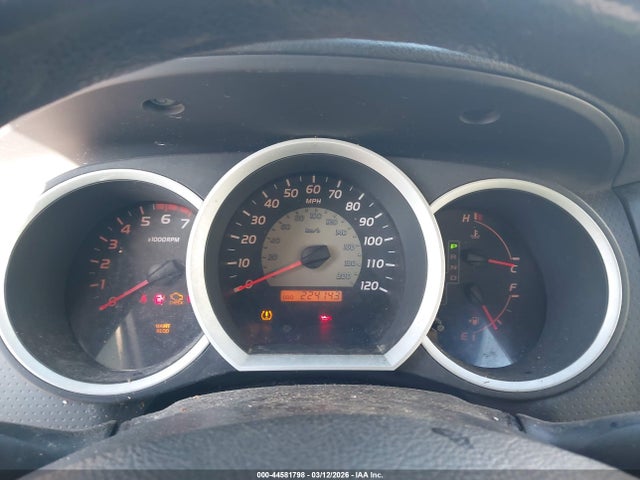44581798 :رقم المزاد ، 5TFNX4CN8BX001696 vin ، 2011 Toyota Tacoma مزاد بيع