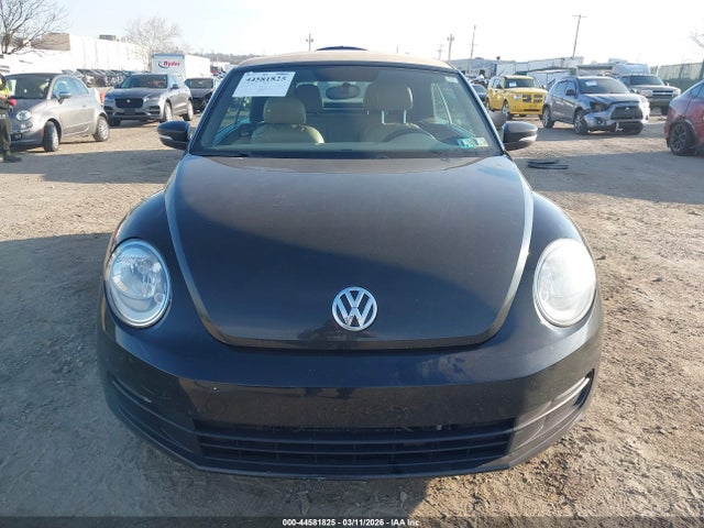 44581825 :رقم المزاد ، 3VW5P7AT6DM818836 vin ، 2013 Volkswagen Beetle 2.5l مزاد بيع