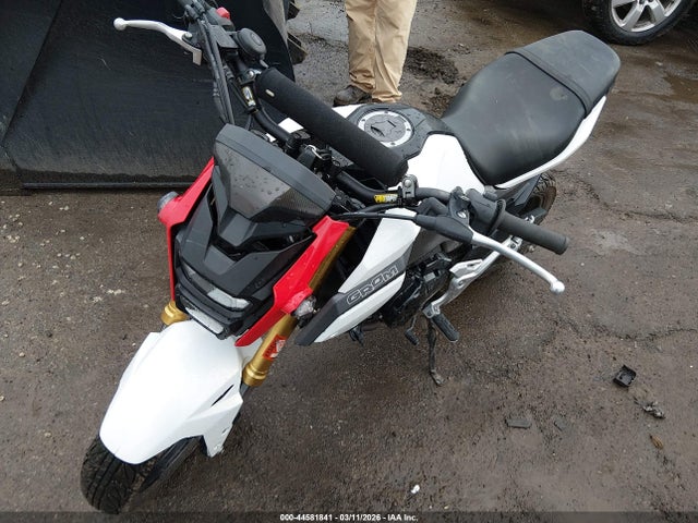 44581841 :رقم المزاد ، MLHJC7516J5010362 vin ، 2018 Honda Grom مزاد بيع