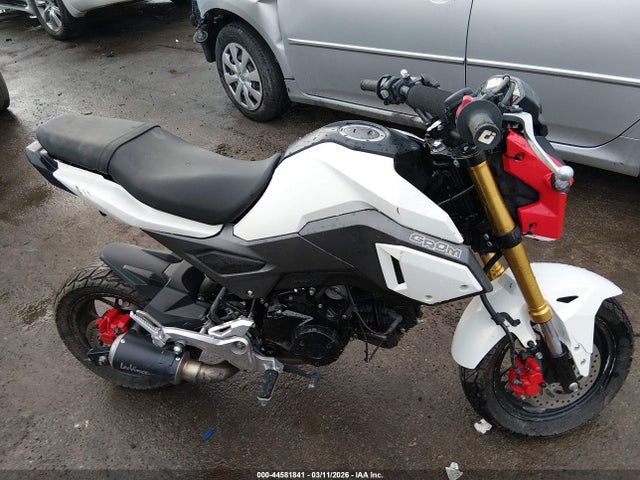 44581841 :رقم المزاد ، MLHJC7516J5010362 vin ، 2018 Honda Grom مزاد بيع