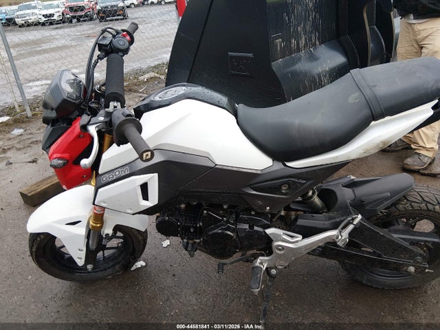 44581841 :رقم المزاد ، MLHJC7516J5010362 vin ، 2018 Honda Grom مزاد بيع