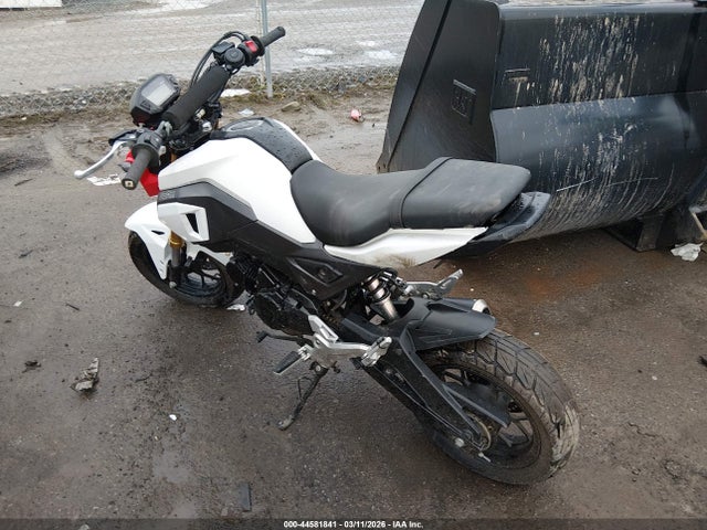 44581841 :رقم المزاد ، MLHJC7516J5010362 vin ، 2018 Honda Grom مزاد بيع