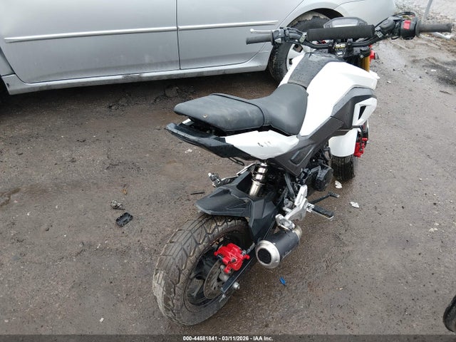 44581841 :رقم المزاد ، MLHJC7516J5010362 vin ، 2018 Honda Grom مزاد بيع