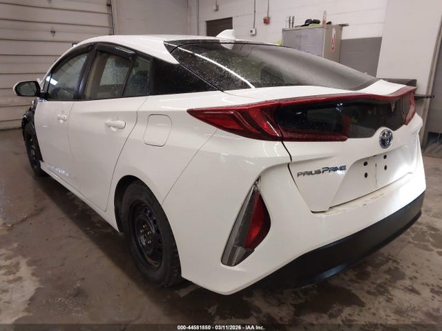 2021 TOYOTA PRIUS PRIME JTDKAMFP4M3188513 Photo 2