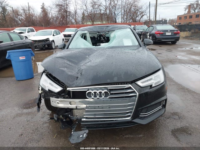44581866 :رقم المزاد ، WAUENAF4XJN020412 vin ، 2018 Audi A4 مزاد بيع