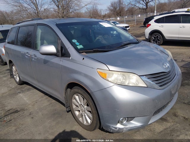 2011 TOYOTA SIENNA 5TDDK3DC9BS010222