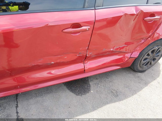 2021 Toyota Corolla Hybrid Le მანქანა იყიდება აუქციონზე, vin: JTDEAMDE2MJ000890, აუქციონის ნომერი: 44581916