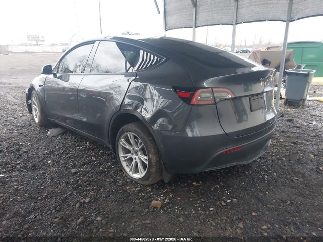 Продажа на аукционе авто 2023 Tesla Model Y Awd/long Range Dual Motor All-wheel Drive, vin: 7SAYGDEE3PA140727, номер лота: 44582070