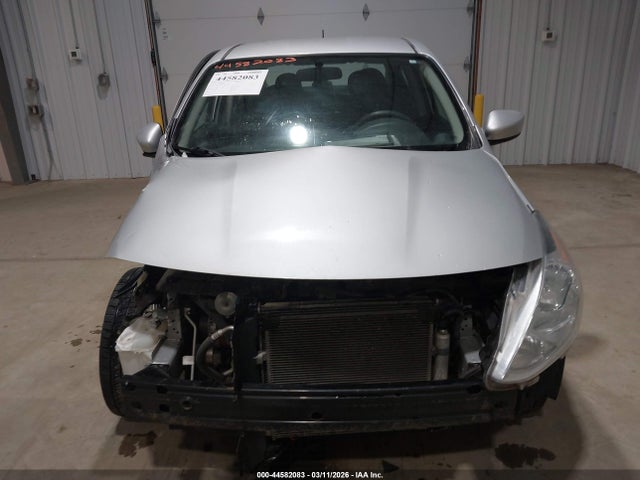 3N1CN7AP6HK426415 Nissan Versa 1.6 Sv