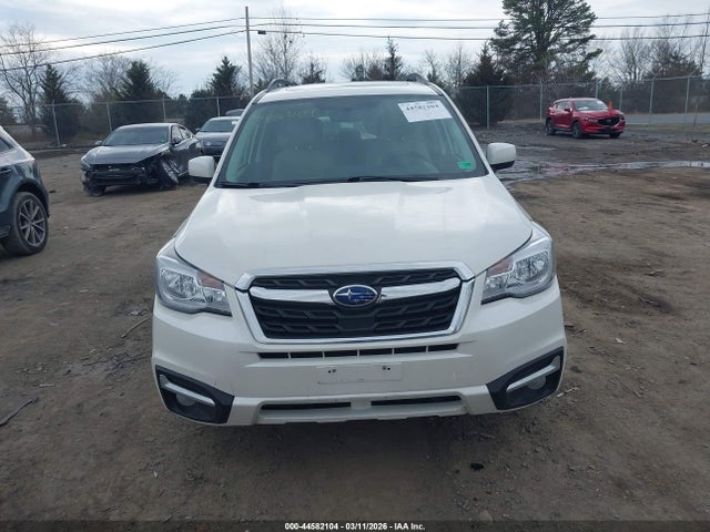 44582104 :رقم المزاد ، JF2SJALC8HH415793 vin ، 2017 Subaru Forester 2.5i Limited مزاد بيع
