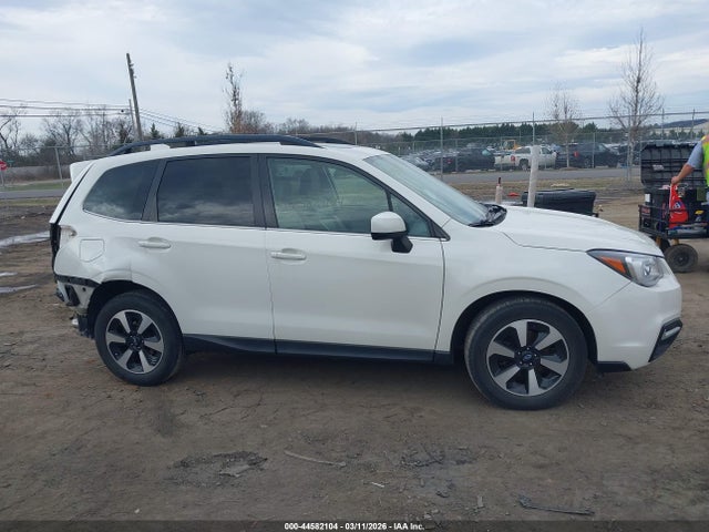 44582104 :رقم المزاد ، JF2SJALC8HH415793 vin ، 2017 Subaru Forester 2.5i Limited مزاد بيع