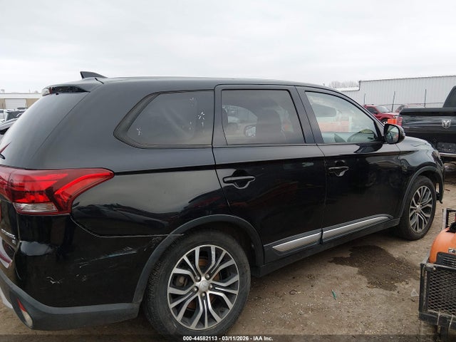 44582113 :رقم المزاد ، JA4AD3A34HZ026928 vin ، 2017 Mitsubishi Outlander Se مزاد بيع