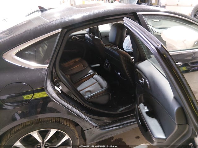 Продажа на аукционе авто 2015 Chrysler 200 C, vin: 1C3CCCEG6FN551013, номер лота: 44582126