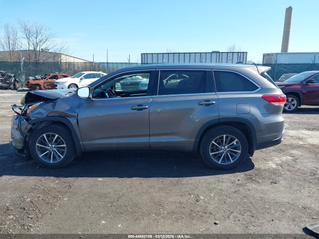 Toyota Highlander Xle 2018 5TDJZRFH6JS551091 Image 15