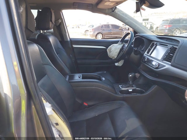 Toyota Highlander Xle 2018 5TDJZRFH6JS551091 Image 5