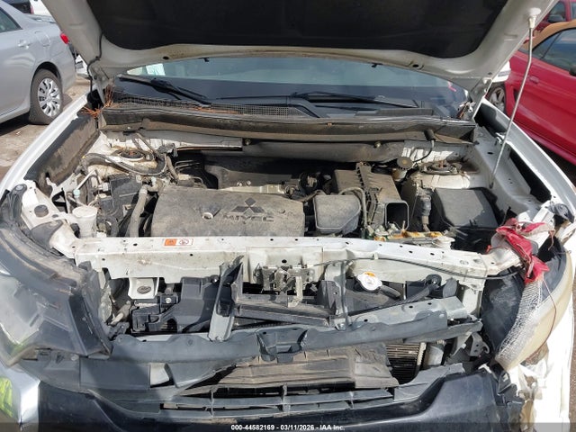 Mitsubishi Outlander Se 2017 JA4AD3A3XHZ040428 Image 10