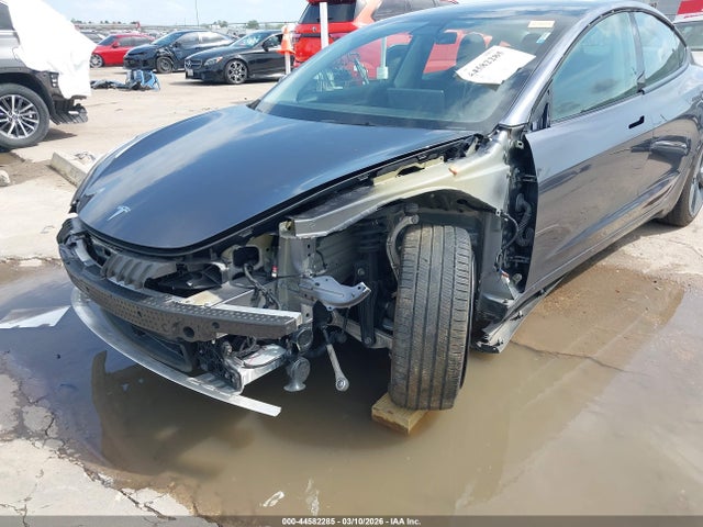 44582285 :رقم المزاد ، 5YJ3E1EB2NF118252 vin ، 2022 Tesla Model 3 Long Range Dual Motor All-wheel Drive مزاد بيع