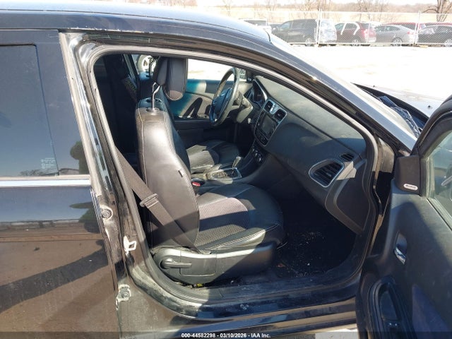 Продажа на аукционе авто 2011 Chrysler 200 S, vin: 1C3BC8FG8BN567201, номер лота: 44582298