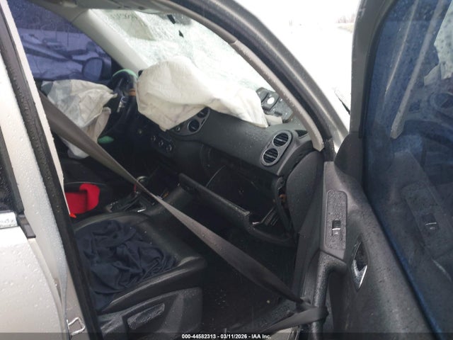 2012 VOLKSWAGEN TIGUAN WVGBV7AX7CW548623 Photo 4