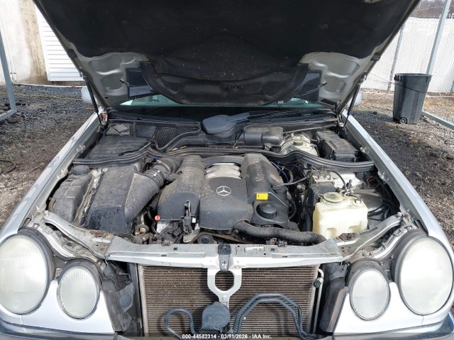 44582314 :رقم المزاد ، WDBJF65H1XA922865 vin ، 1999 Mercedes-benz E 320 مزاد بيع