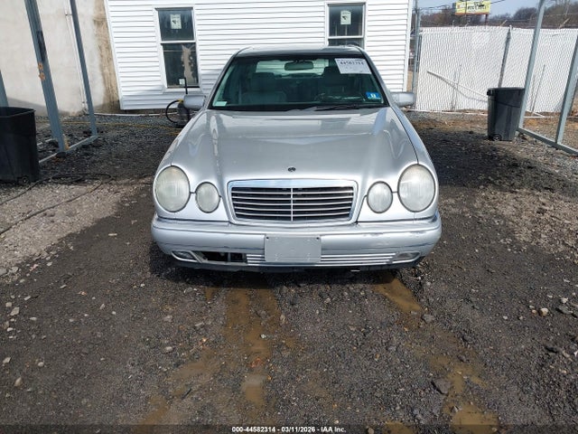 44582314 :رقم المزاد ، WDBJF65H1XA922865 vin ، 1999 Mercedes-benz E 320 مزاد بيع