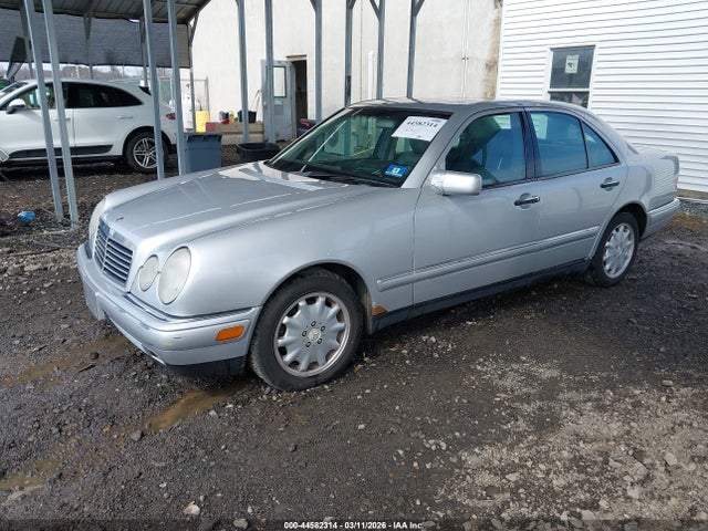 44582314 :رقم المزاد ، WDBJF65H1XA922865 vin ، 1999 Mercedes-benz E 320 مزاد بيع