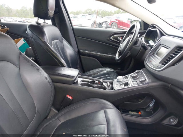 Aukcja sprzedaży 2015 Chrysler 200 C, vin: 1C3CCCCG2FN517038, numer aukcji: 44582323