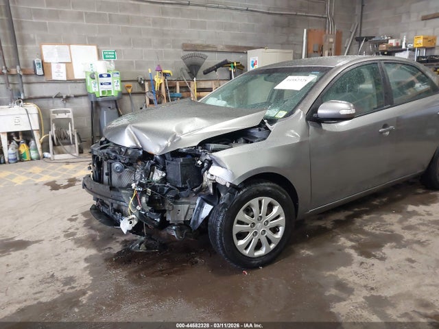 2010 KIA FORTE KNAFU4A22A5077850 Photo 5