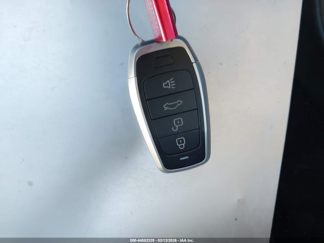 Продажа на аукционе авто 2016 Chrysler 200 Limited Platinum, vin: 1C3CCCAG9GN188844, номер лота: 44582329