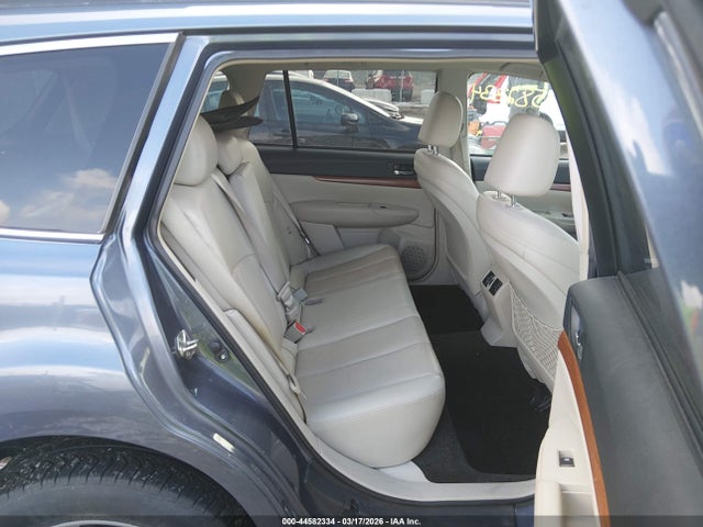 Продажа на аукционе авто 2014 Subaru Outback 2.5i Limited, vin: 4S4BRCNC5E3279983, номер лота: 44582334